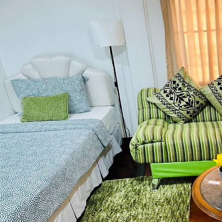 Ree House@Soi Cowboy-Asoke Bts-Mrt Hotell Bangkok Exteriör bild