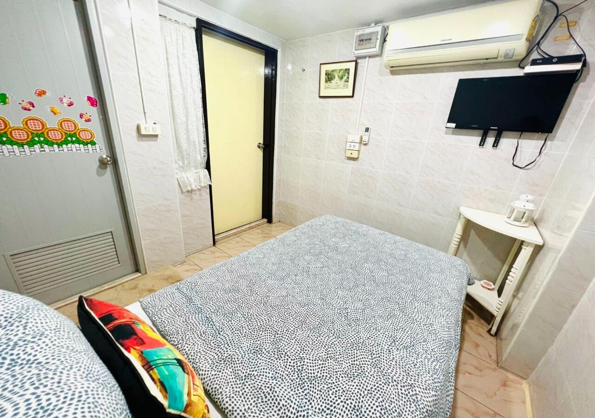 Ree House@Soi Cowboy-Asoke Bts-Mrt Hotell Bangkok Exteriör bild